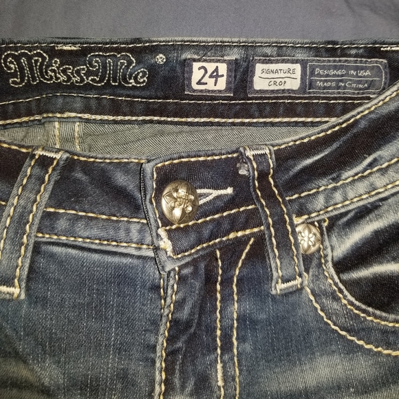 Miss Me Women's Capris - Picture 7 of 9